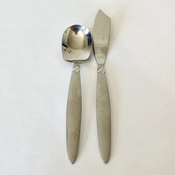2 Pc Pfaltzgraff stainless 18/0 Laurel Frosted handle Butter Knife & Sugar Spoon - Picture 1 of 7